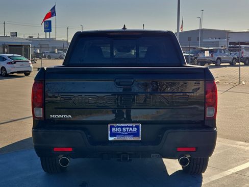 Certified 2025 Honda Ridgeline RTL image 5