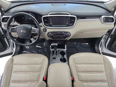 Used 2019 Kia Sorento EX w/ EX Touring Package FWD image 9
