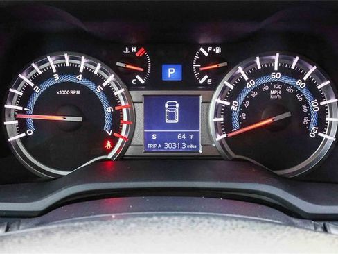 Used 2018 Toyota 4Runner SR5 image 25