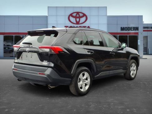 Certified 2020 Toyota RAV4 XLE image 5