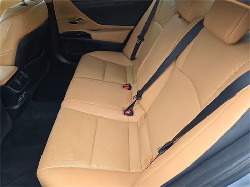 Used 2022 Lexus ES 350 w/ Premium Package image 7