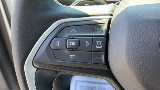 Used 2023 Jeep Grand Cherokee L Laredo AWD/4WD image 13