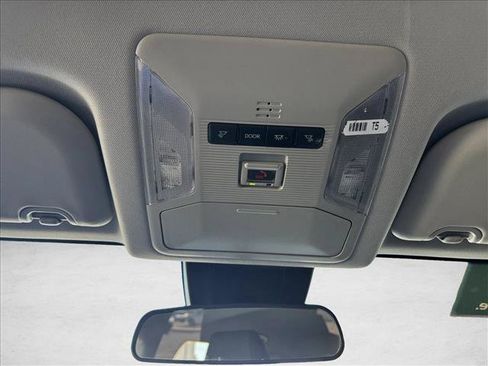 Used 2025 Toyota RAV4 LE AWD/4WD image 20