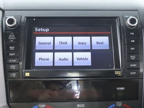 Used 2013 Toyota Tundra Limited AWD/4WD image 21