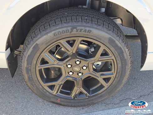New 2026 Ford Maverick Lobo AWD/4WD image 5