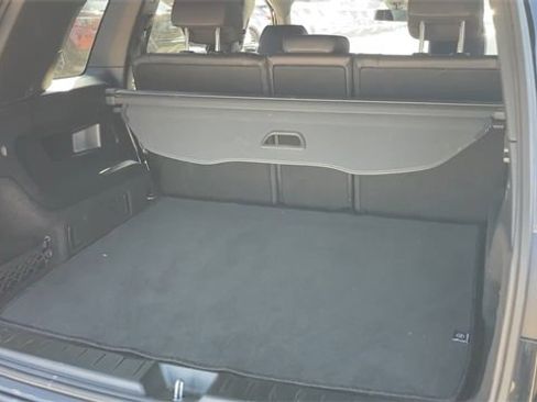 Used 2023 Mercedes-Benz GLB 250 4MATIC image 24