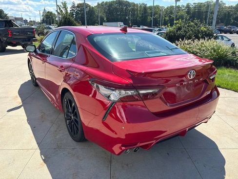 Used 2023 Toyota Camry XSE FWD image 5