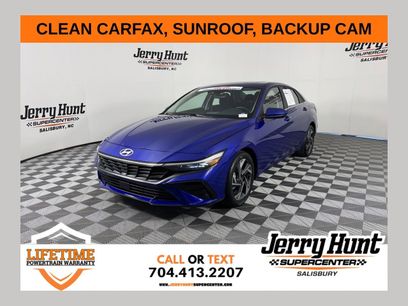 Used 2024 Hyundai Elantra SEL w/ Convenience Package