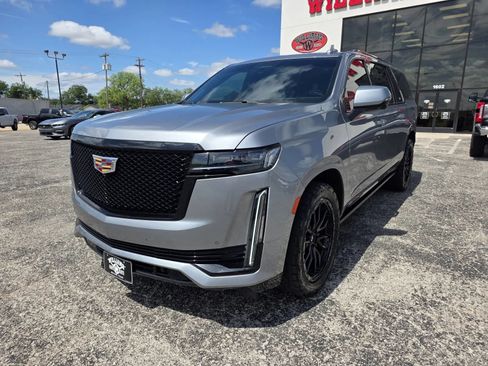 Used 2023 Cadillac Escalade ESV Sport Platinum AWD/4WD image 3