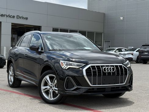 Used 2024 Audi Q3 2.0T Premium w/ Convenience Package AWD/4WD image 13