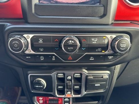 Certified 2021 Jeep Wrangler Unlimited Rubicon AWD/4WD image 16