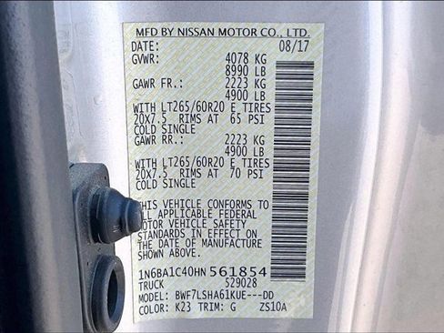 Used 2017 Nissan Titan SV image 20