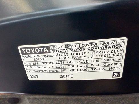 Certified 2018 Toyota RAV4 LE w/ All Weather Liner Package FWD image 33