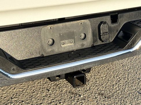 Used 2025 RAM 1500 Laramie AWD/4WD image 11