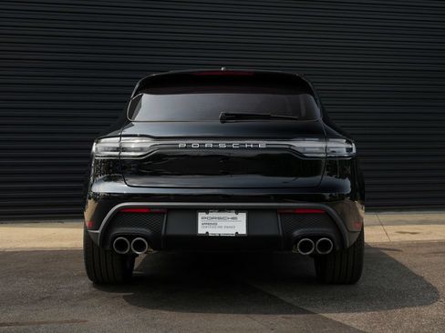 Certified 2026 Porsche Macan AWD/4WD image 14