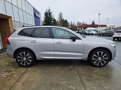 Certified 2025 Volvo XC60 B5 Plus image 4