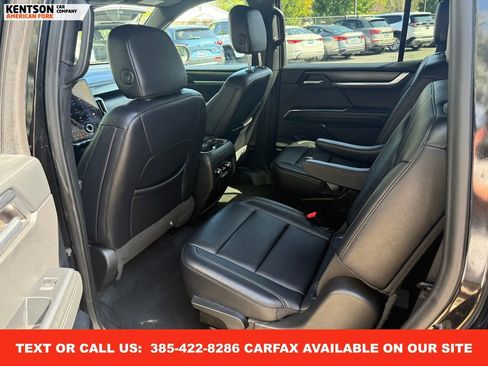 Used 2024 GMC Acadia Elevation image 35