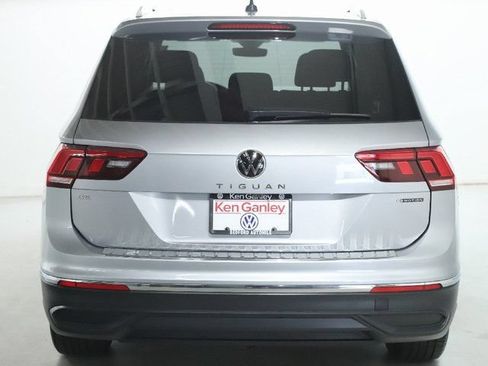 Certified 2024 Volkswagen Tiguan SE AWD/4WD image 45