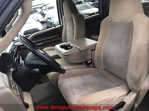 Used 2004 Ford F250 XLT image 9