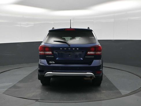Used 2020 Dodge Journey Crossroad w/ Popular Equipment Group FWD image 8