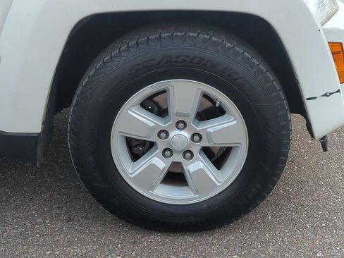 Used 2008 Jeep Liberty Sport image 13