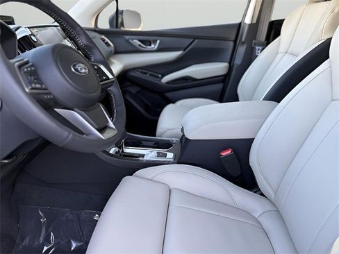 New 2025 Subaru Ascent Limited image 12