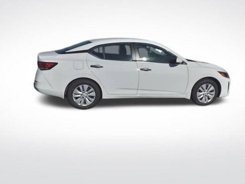 New 2025 Nissan Sentra S image 8