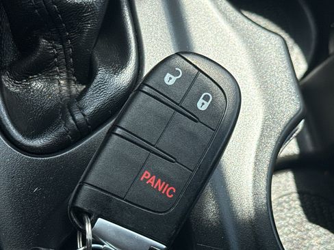 Used 2024 Dodge Durango SXT AWD/4WD image 39