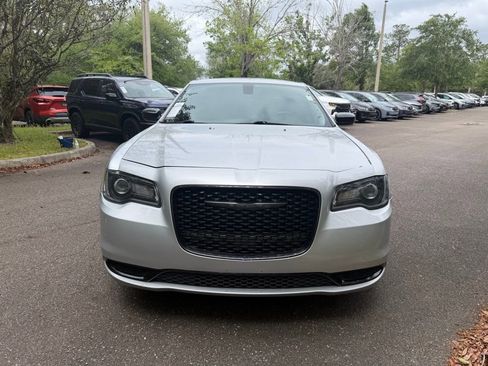 Used 2021 Chrysler 300 Touring w/ Sport Appearance Package RWD image 2
