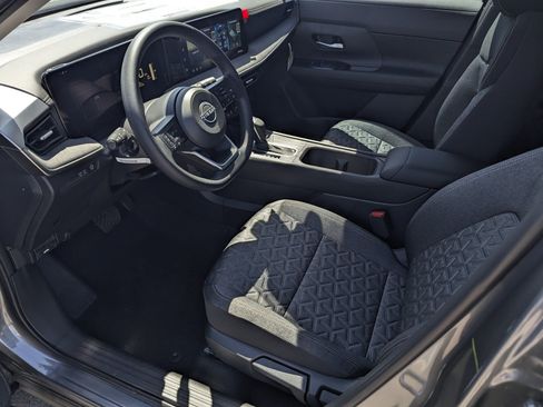 New 2026 Nissan Kicks SV w/ Interior Electronics Package FWD image 9