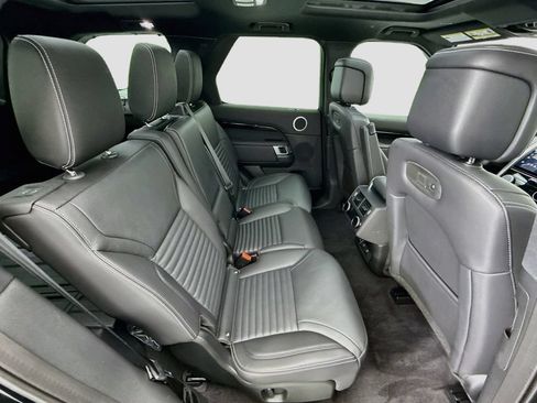 Used 2025 Land Rover Discovery S AWD/4WD image 21