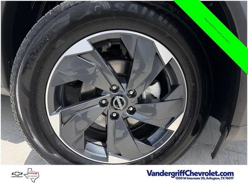 Used 2025 Nissan Rogue SV AWD/4WD image 10