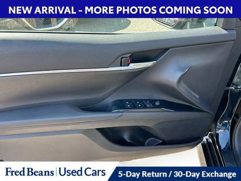 Used 2020 Toyota Camry LE FWD image 7