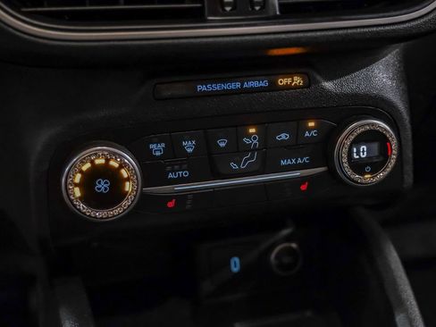 Used 2020 Ford Escape SE FWD image 25