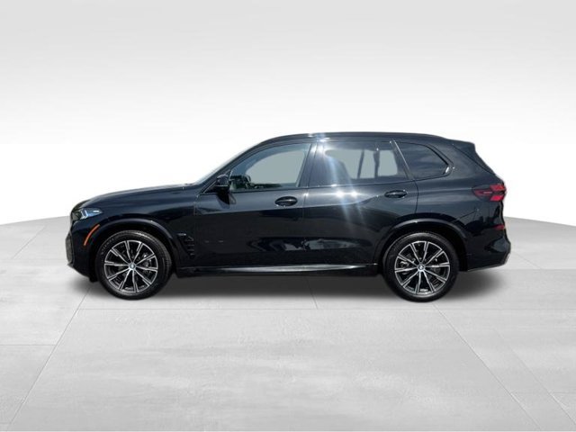 Certified 2025 BMW X5 xDrive40i w/ M Sport Package AWD/4WD image 2