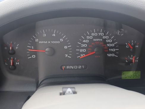 Used 2005 Ford F150 XL image 2