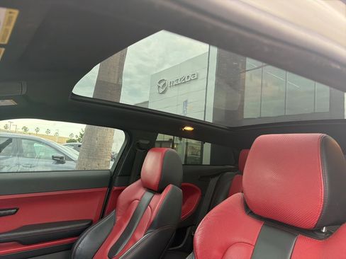 Used 2015 Land Rover Range Rover Evoque Dynamic image 24