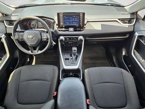 Used 2022 Toyota RAV4 LE FWD image 17