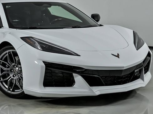 Used 2024 Chevrolet Corvette Z06 w/ Stealth Interior Trim Package RWD image 3