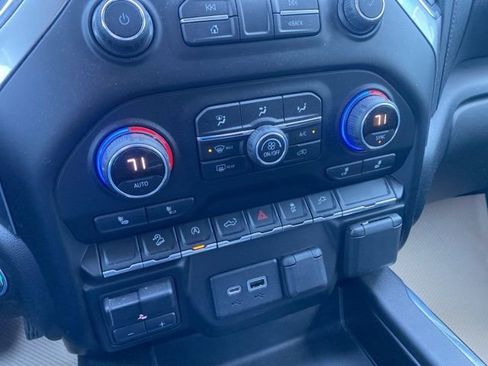 Used 2019 Chevrolet Silverado 1500 RST image 13