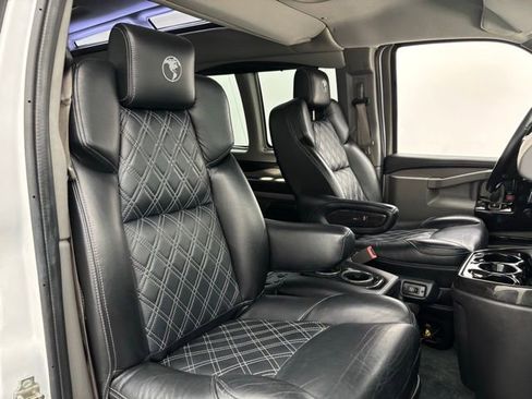Used 2021 GMC Savana 2500 w/ Enhanced Convenience Package RWD image 25