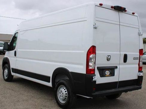 New 2025 RAM ProMaster 2500 w/ Convenience Group FWD image 6