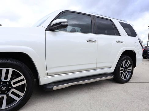 Used 2017 Toyota 4Runner Limited AWD/4WD image 33
