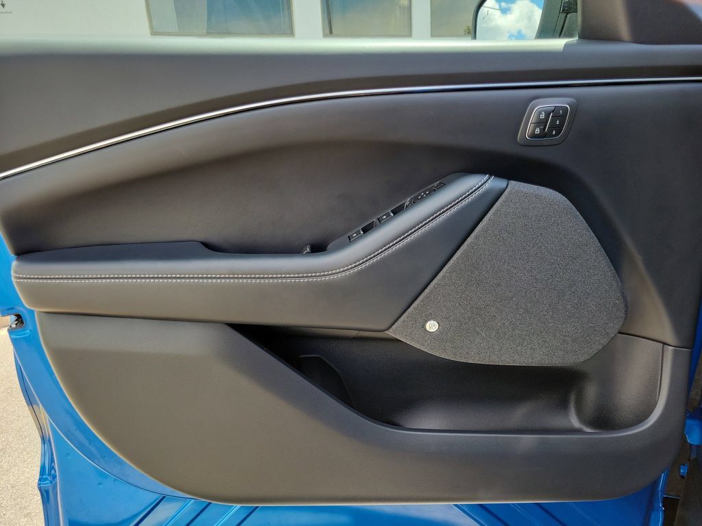 Used 2025 Ford Mustang Mach-E Premium RWD image 14