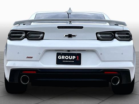 Used 2019 Chevrolet Camaro SS RWD image 5