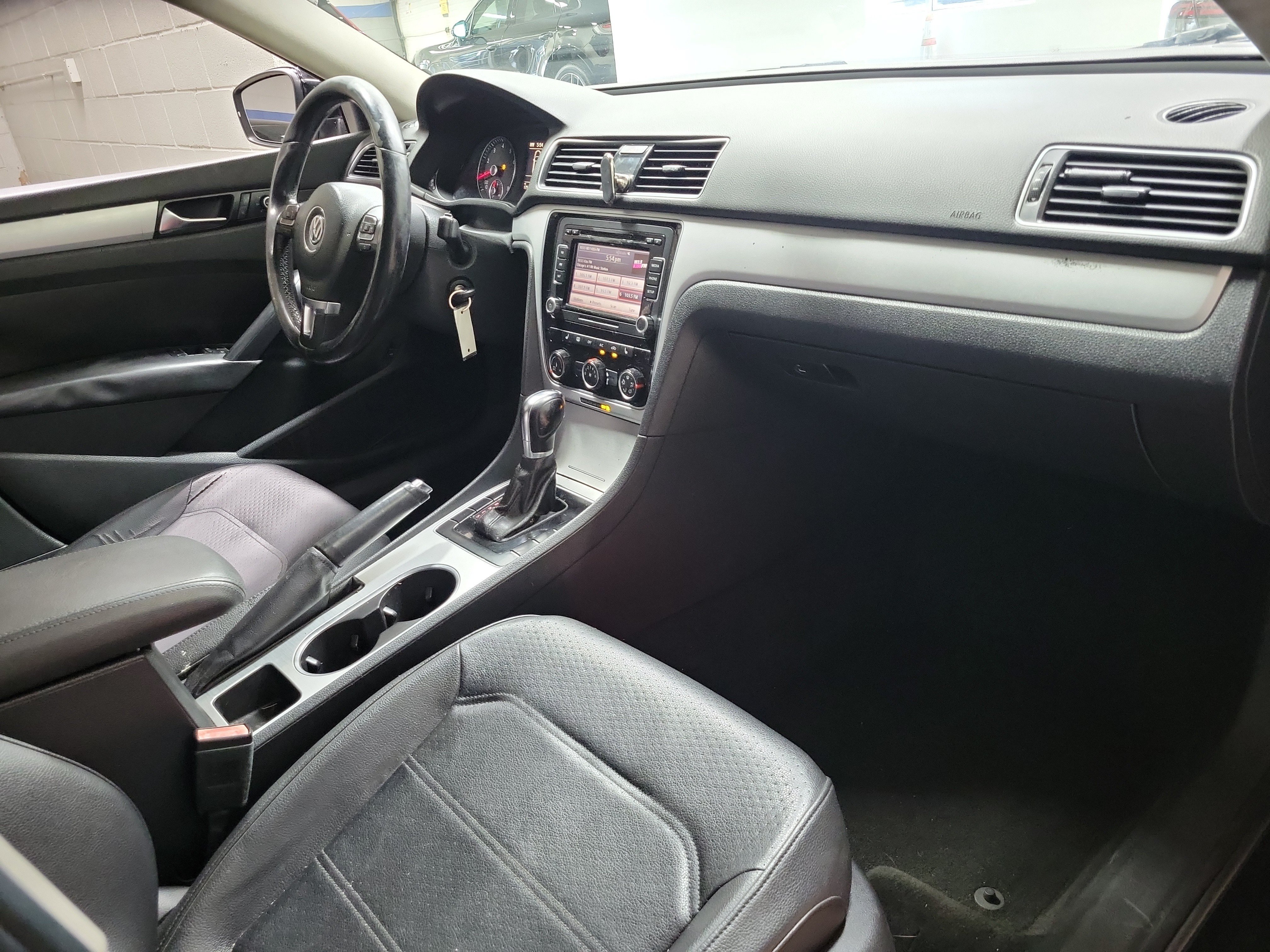 Used 2013 Volkswagen Passat 2.5 SE FWD image 11