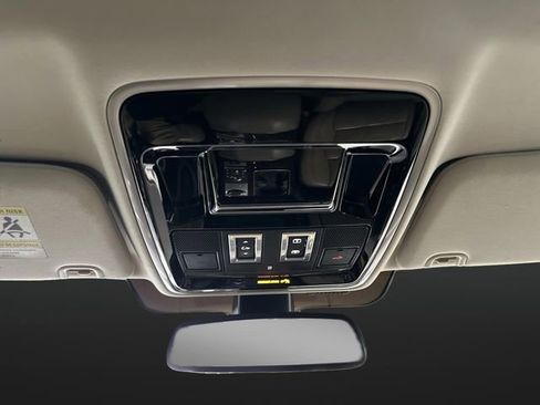 Used 2016 Land Rover Range Rover HSE image 26