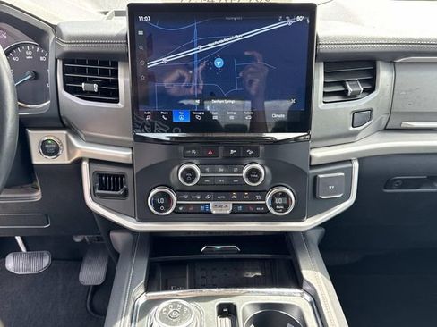 Used 2023 Ford Expedition XLT AWD/4WD image 29