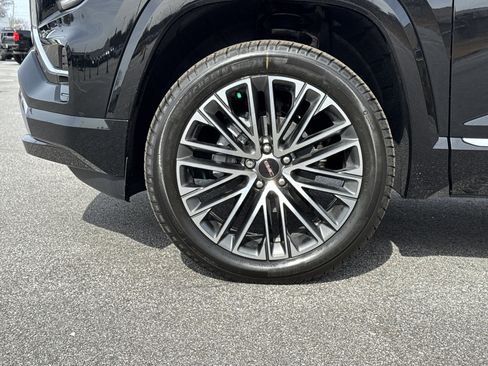 New 2026 GMC Terrain Denali w/ LPO, Floor Liner Package image 13