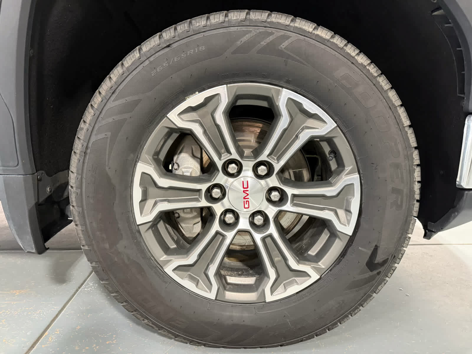 Used 2024 GMC Sierra 1500 SLT AWD/4WD image 8